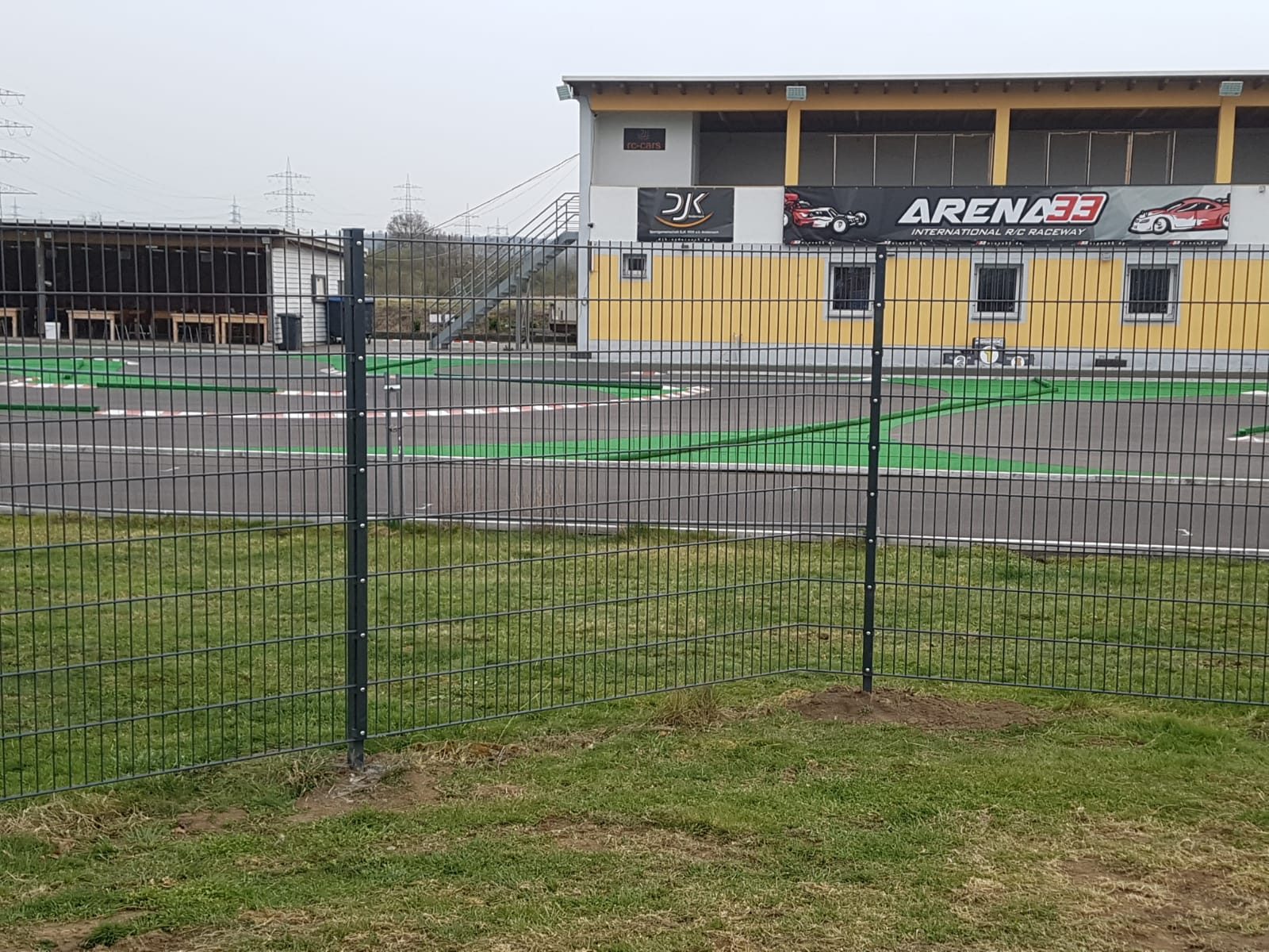 Zaunanlage auf einem Vereinsgelände in Andernach